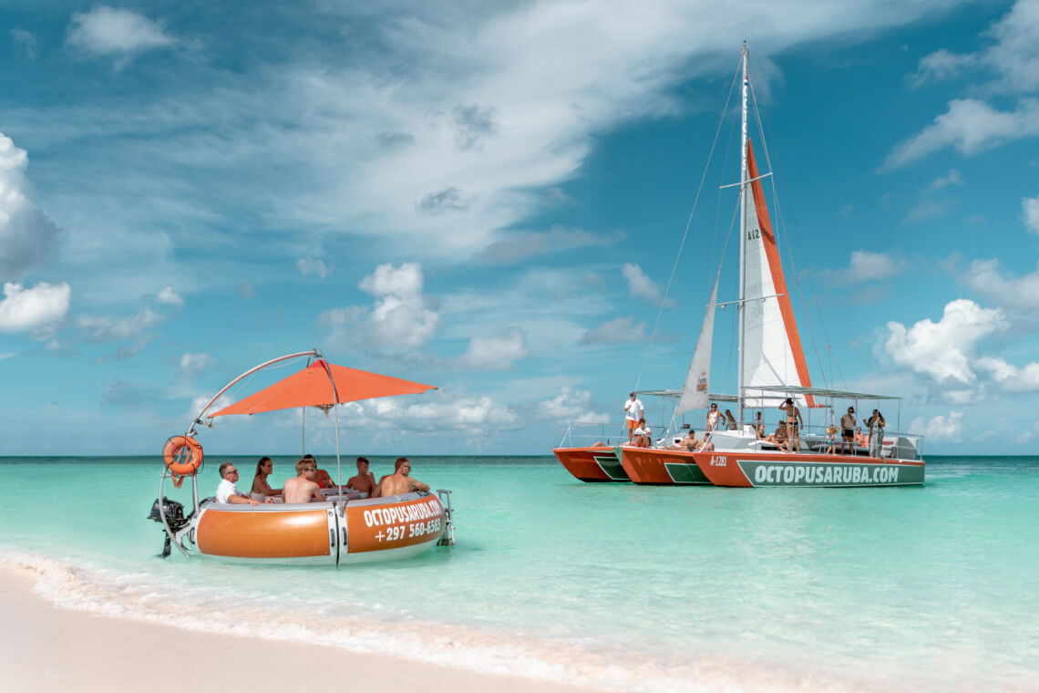 hire-yachts-in-aruba-private-boat-rentals-aruba-aruba-hostess