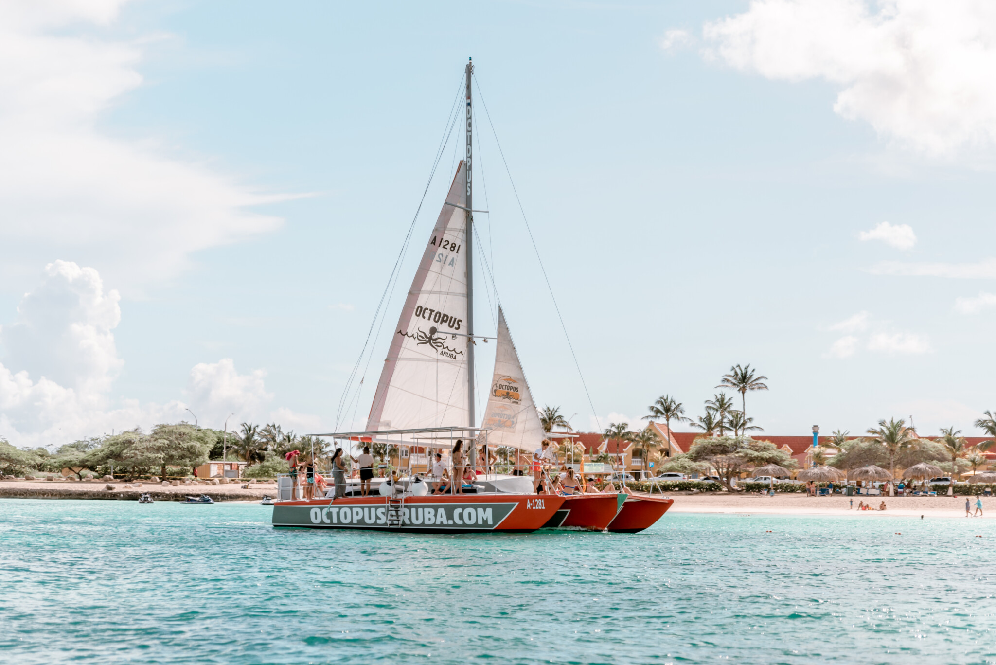 luxury-private-yacht-adventure-in-aruba-yacht-rental-aruba